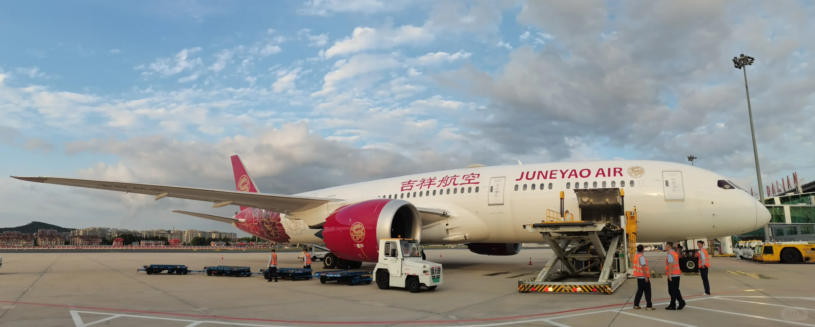 阔别两年吉祥航空789再次现身大连