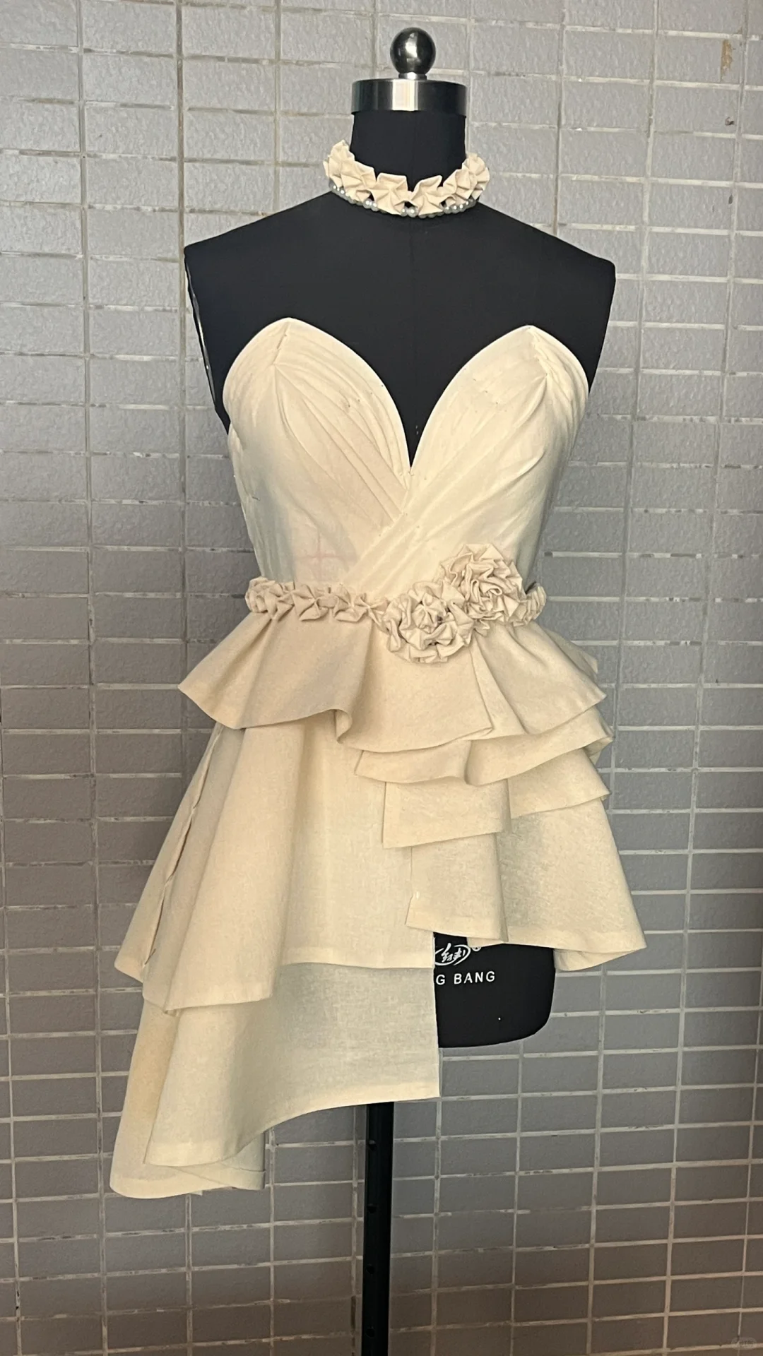 服设人 ??‍♀️做个小作业吧