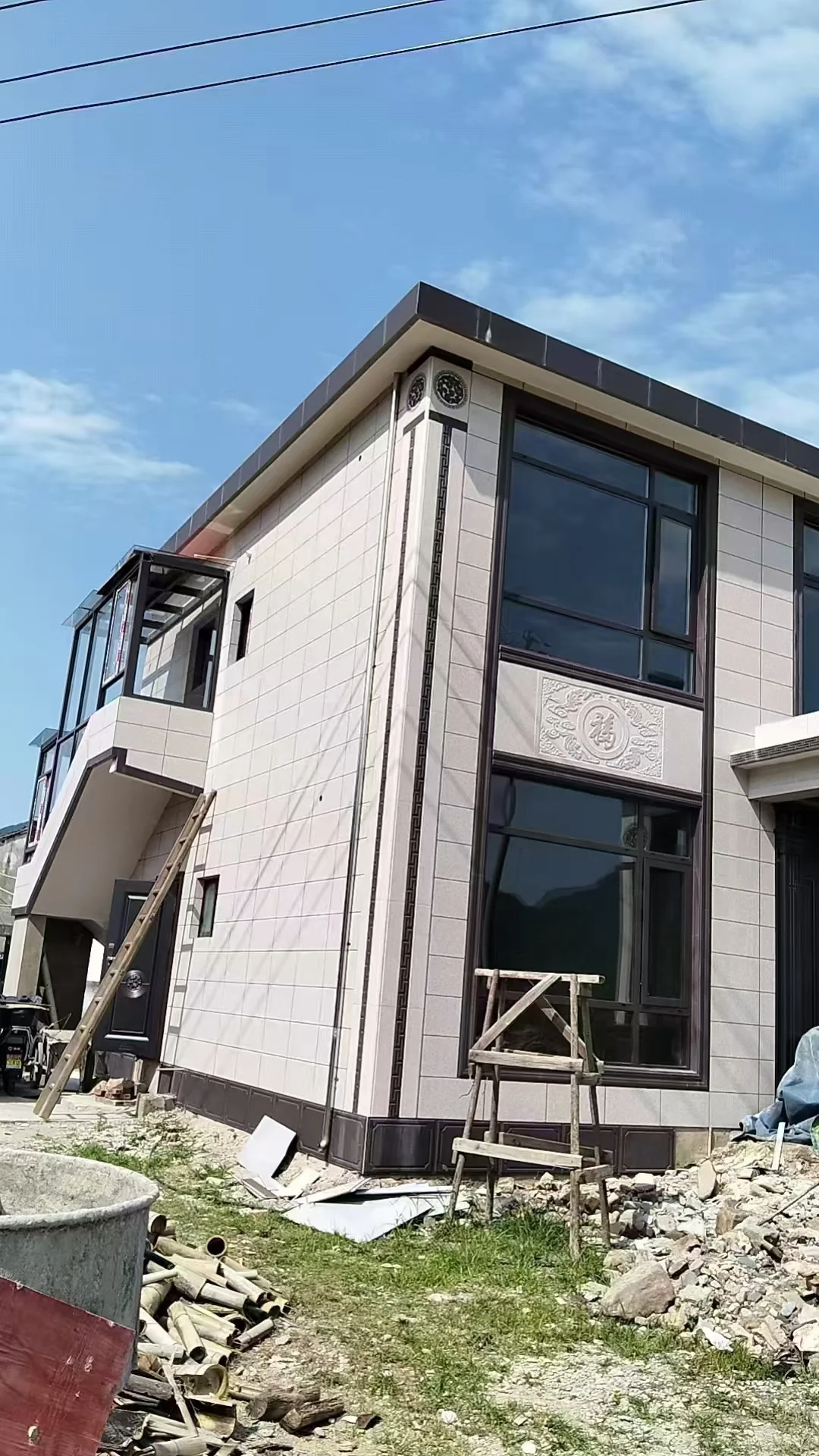 告别瓷砖脱落！陶瓷保温一体板，施工快省成本