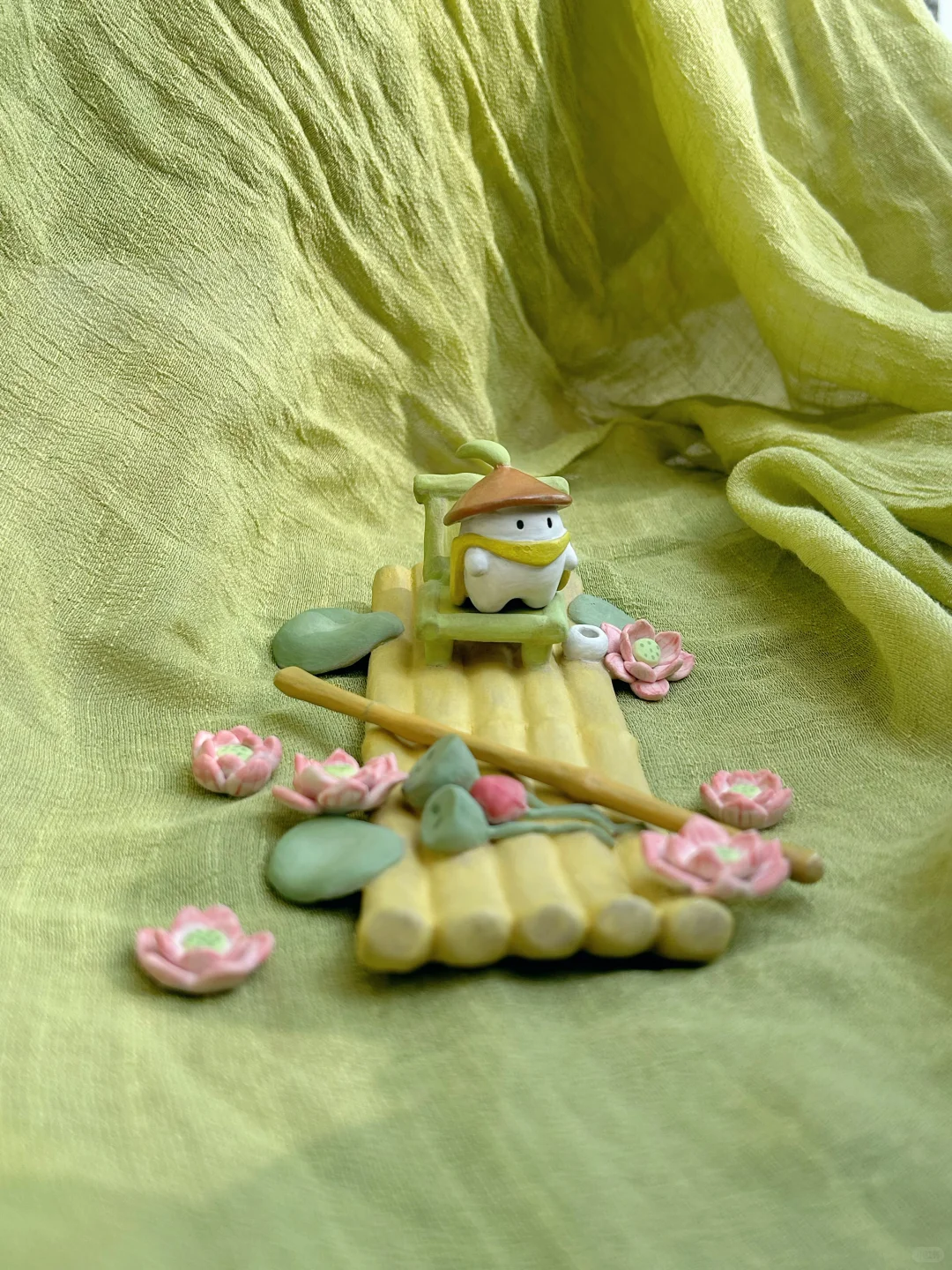 千里：我摘了最漂亮的荷花来见你啦