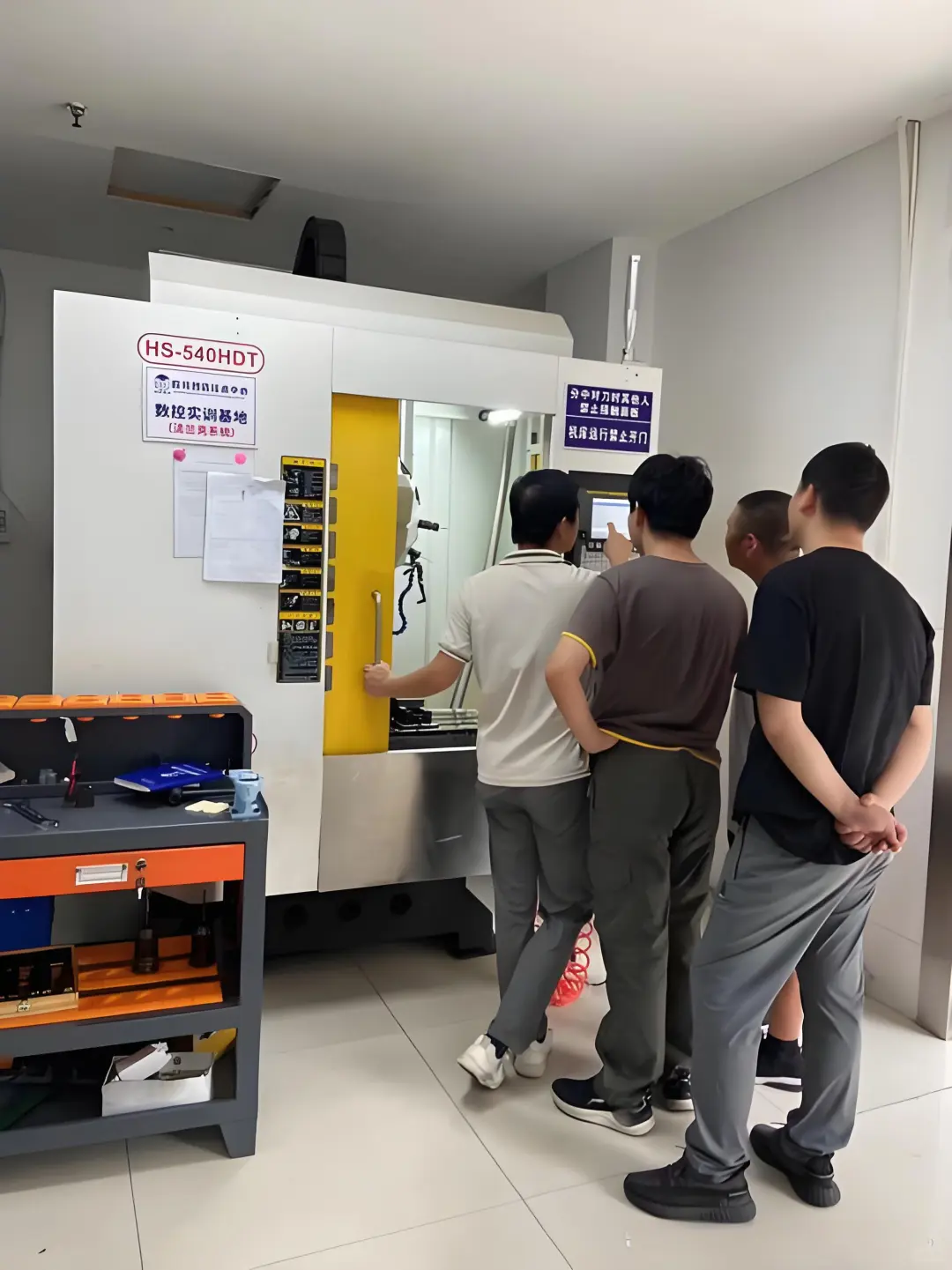 冷门高薪！数控铣工真实薪资曝光