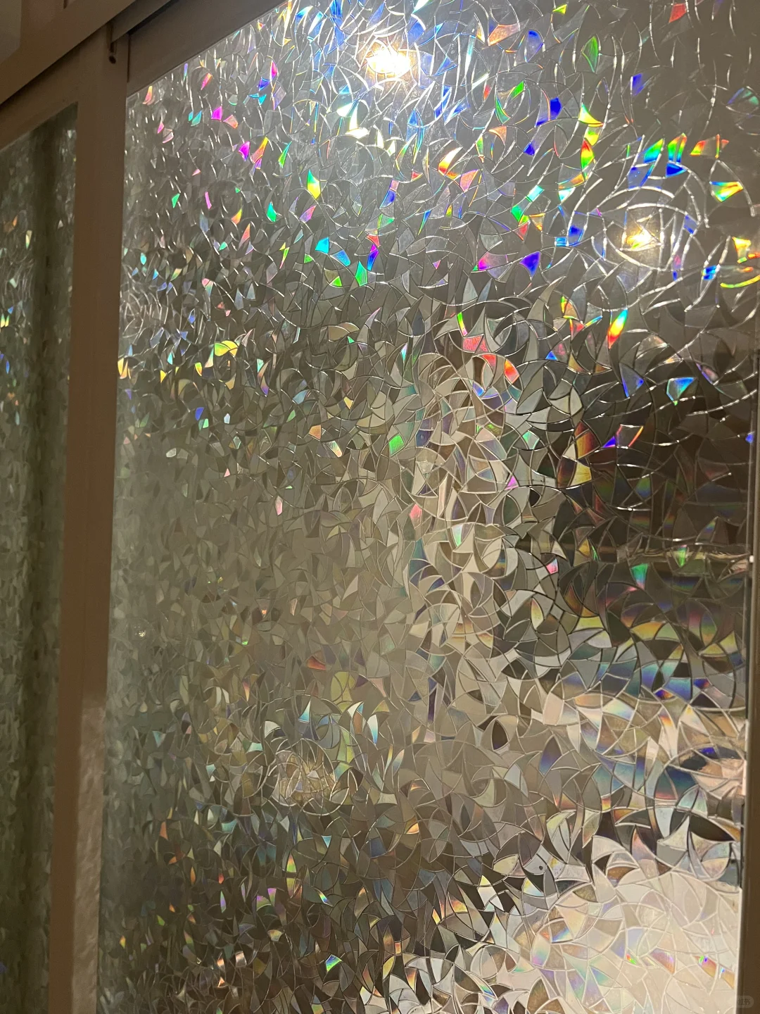 只要有光就能在家里看到彩虹的心情超棒的