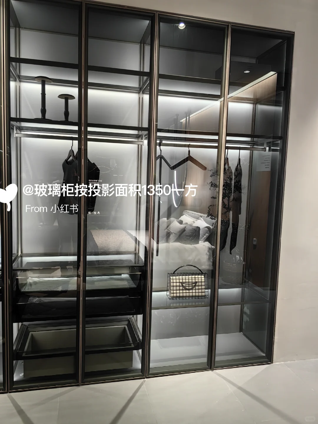 玻璃柜只要1100一平方