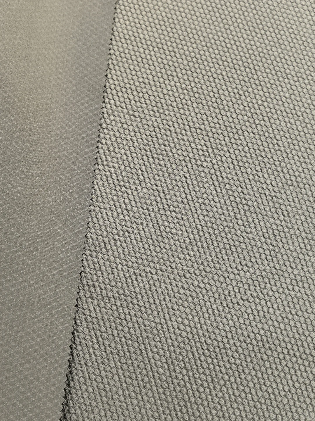 软壳户外 | 蜂窝肌理感防泼水登山服面料