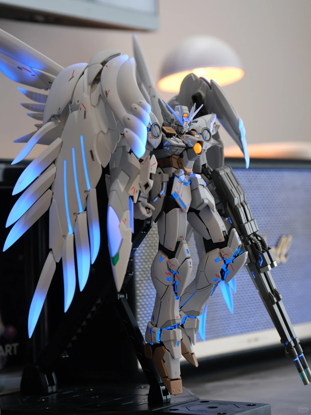 ?送给男朋友的礼物推荐-【白天鹅高达】手办