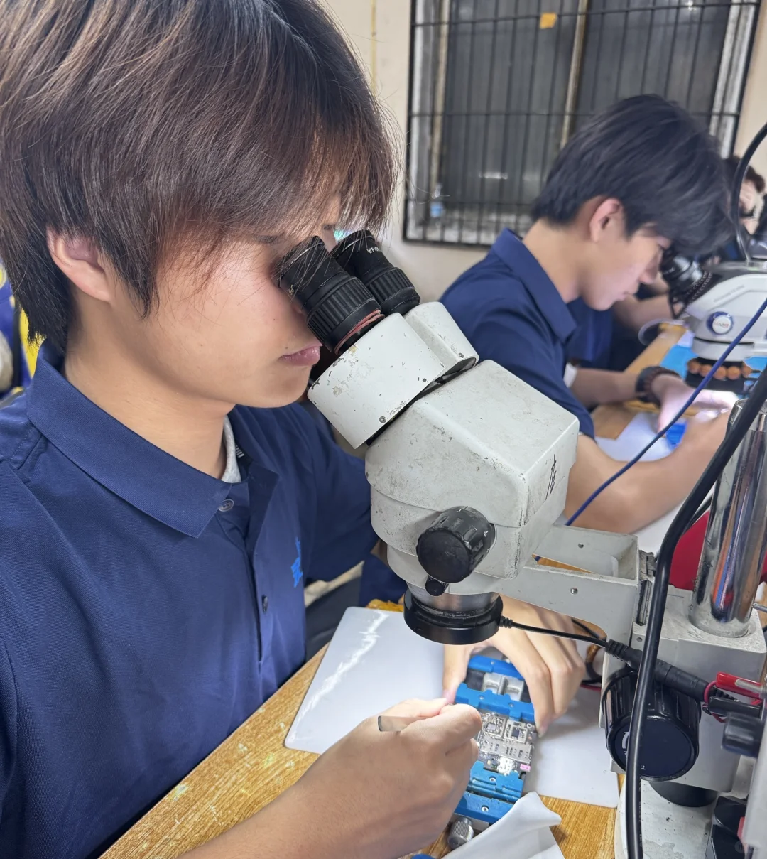 拥有一技之长，比学历更管用！