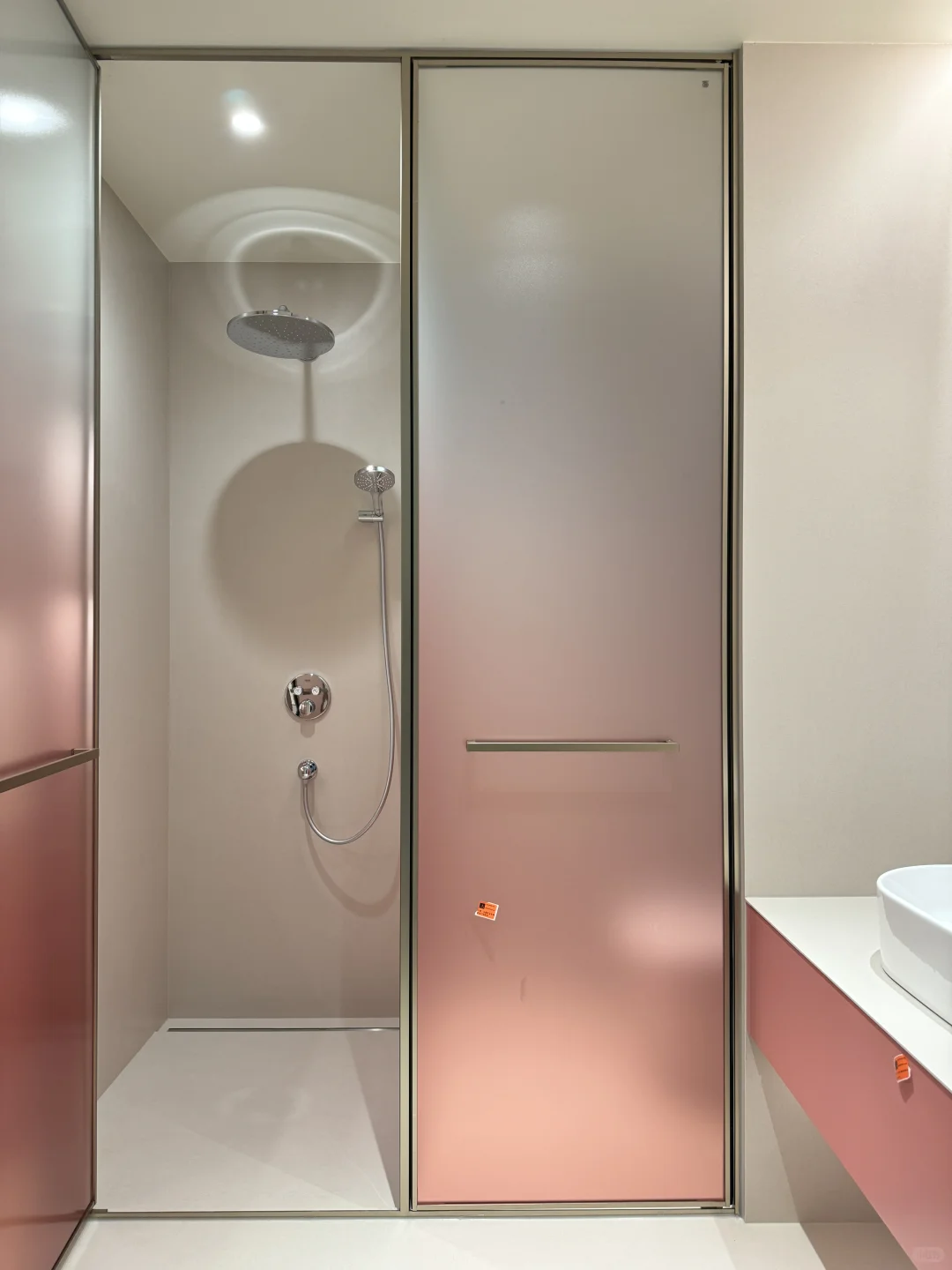去这样的卫生间，会有一个粉红色的回忆