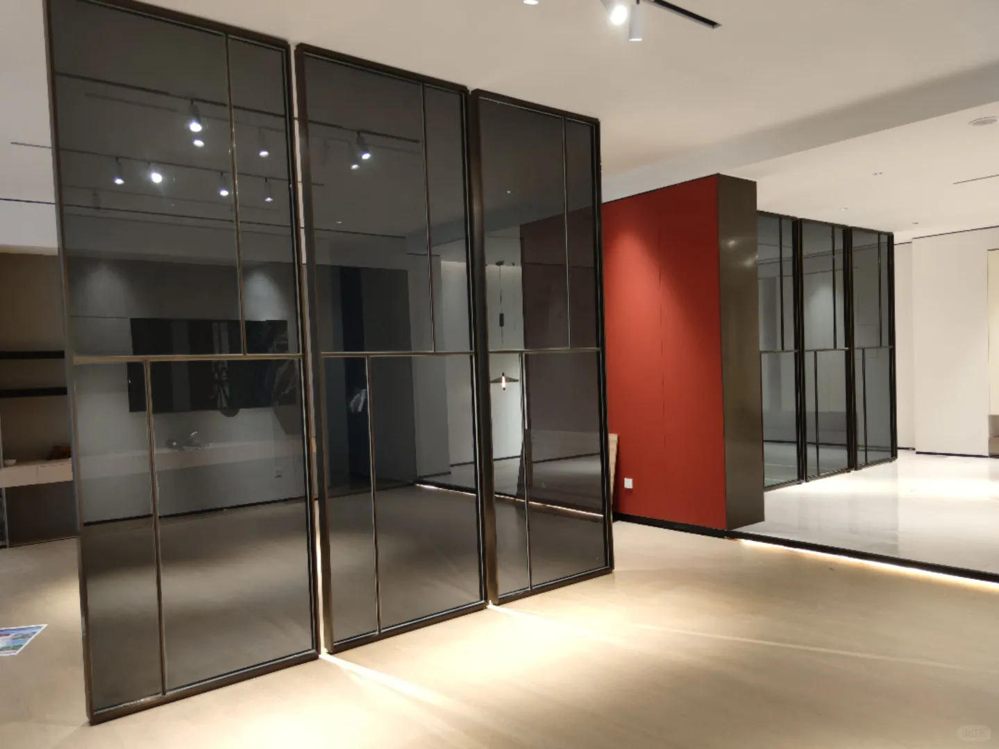 透明玻璃改色膜