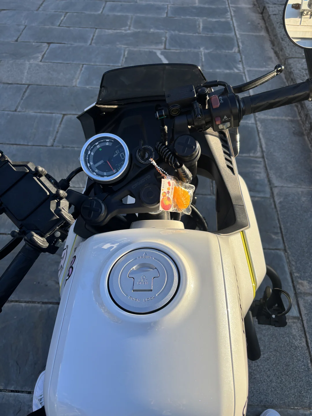 出Xo狒狒 准新车 赛车手 顶配abs 一手户