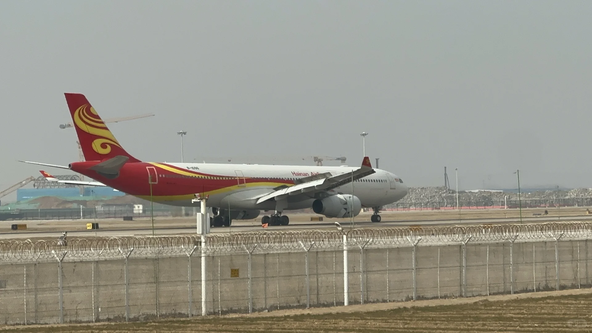 【济南遥墙国际机场】又来拍飞机，三架宽体机。