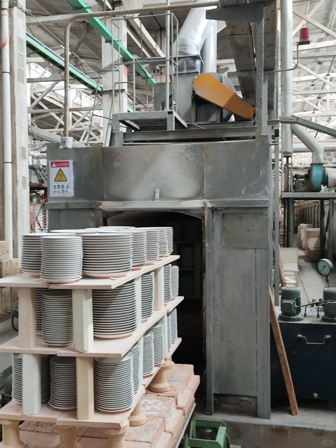 实践体验33-1:Day5-2-参观现代化陶瓷车间