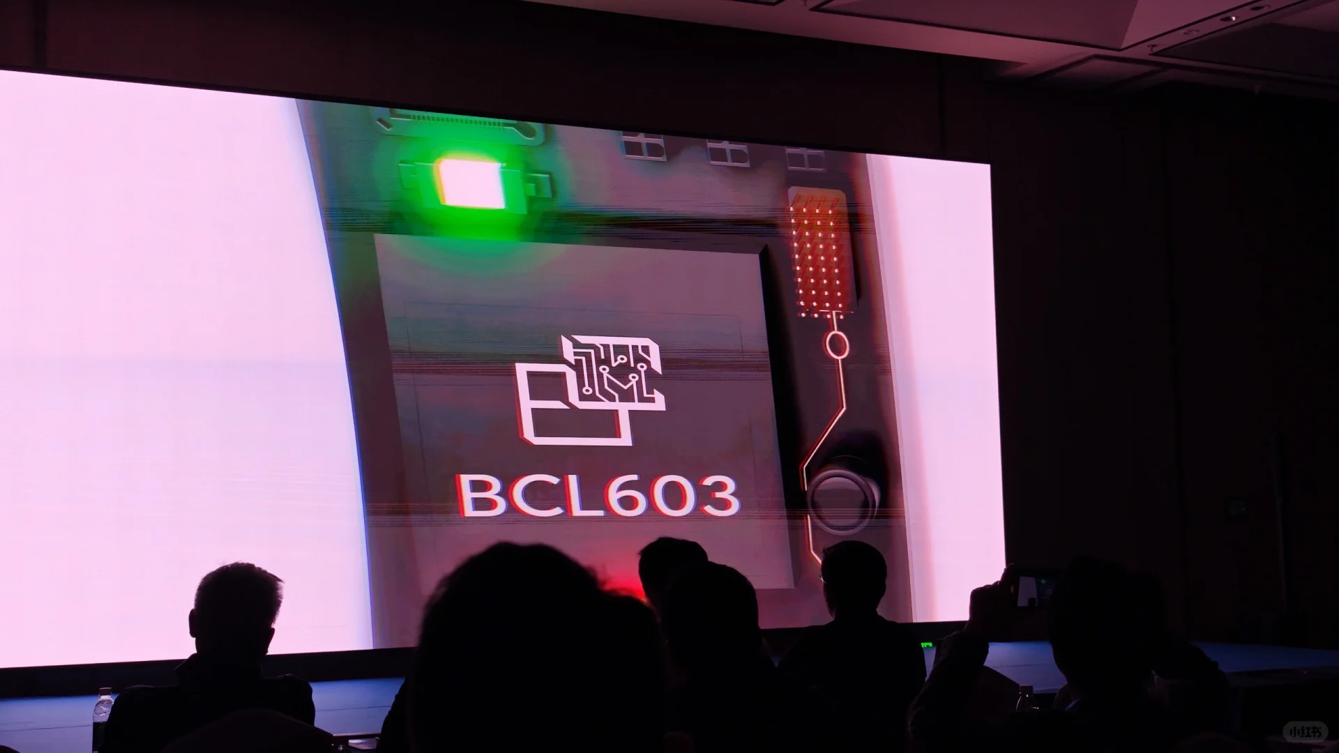 降维打击｜可穿戴初创团队瞻仰行业龙头