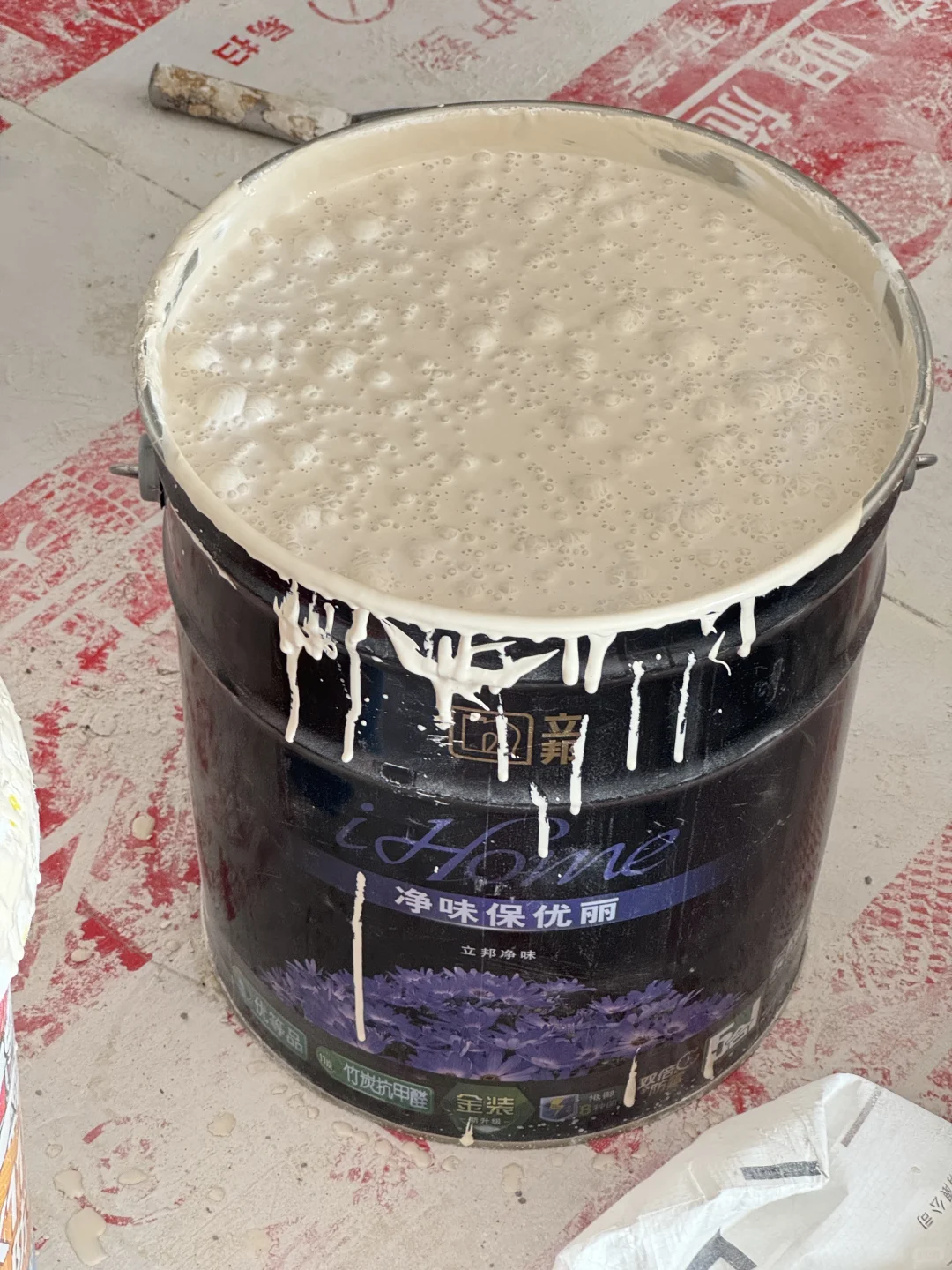 春雨上墙的第一下，心跳慢了一拍?