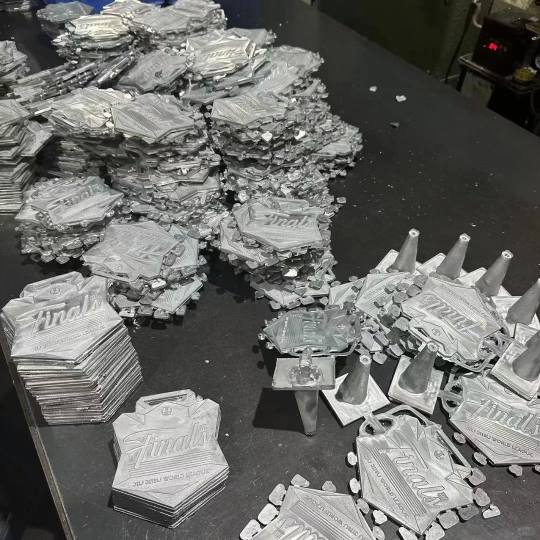 ?【25年压铸厂】从铝锭到奖杯的第一步