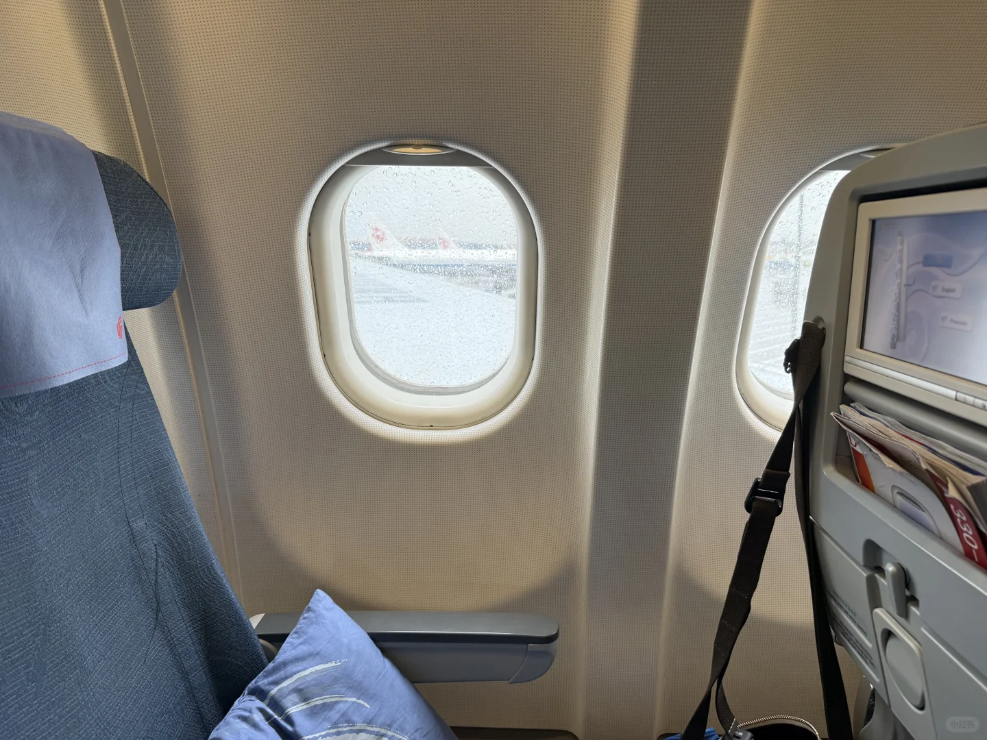 国航国际航空a330 宽体，41 双窗 42 正窗