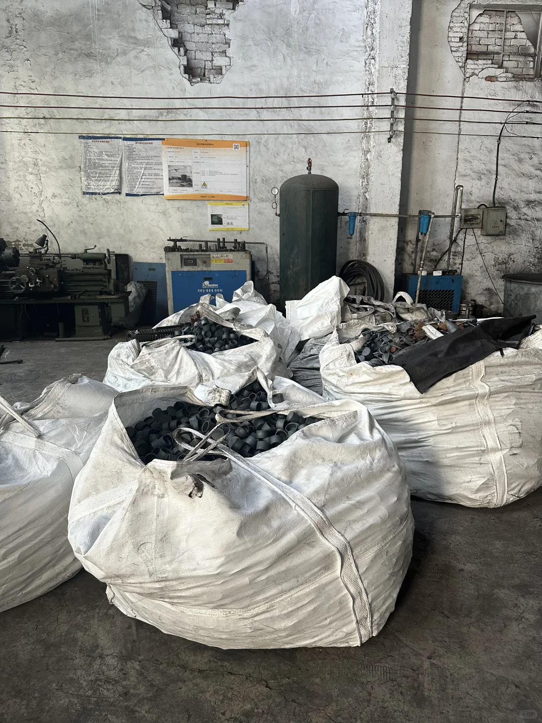 00后江苏独生女毕业回家帮忙第三天