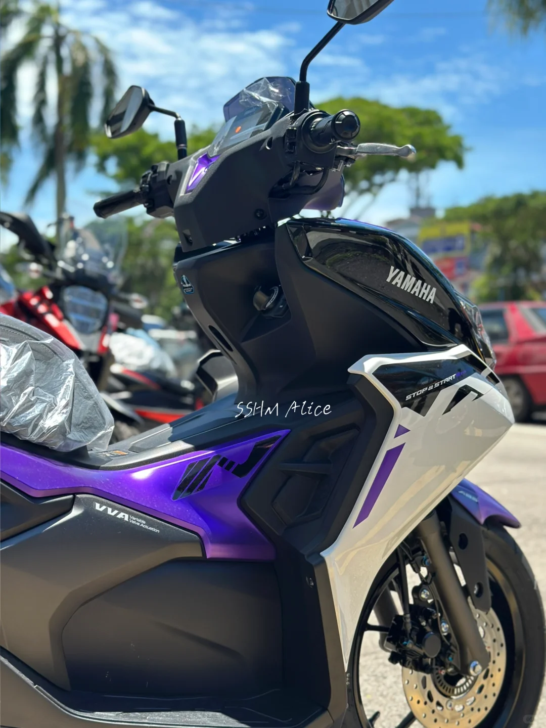 ? Yamaha NVX 155 ABS