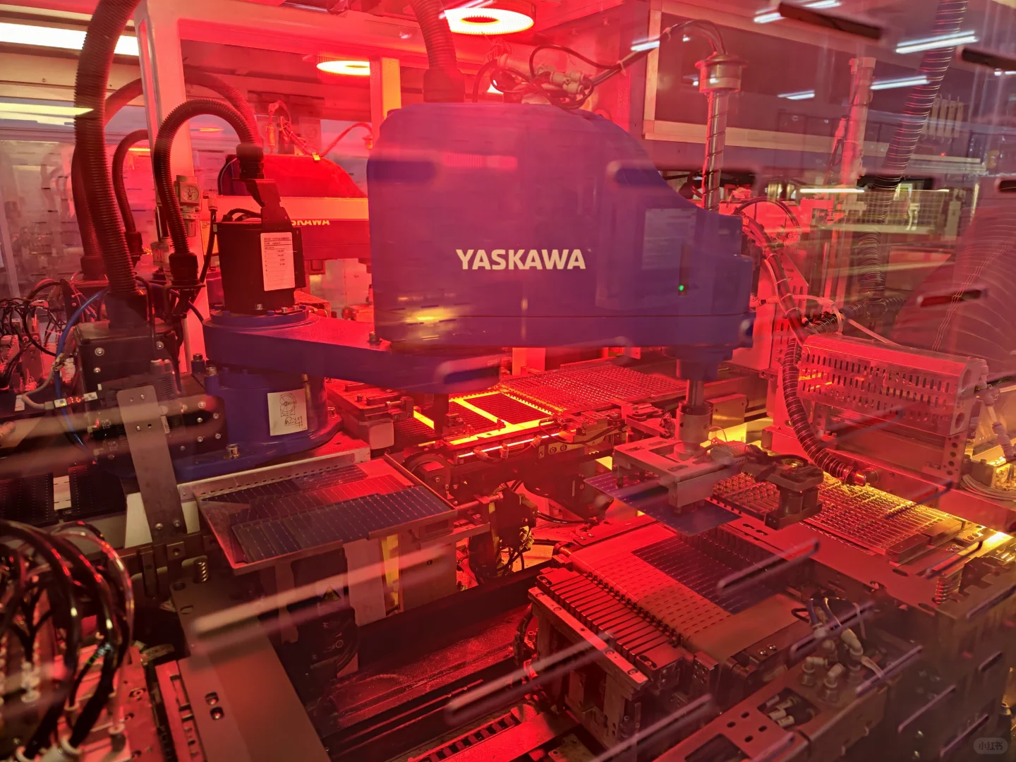 光伏板制作下的吵闹