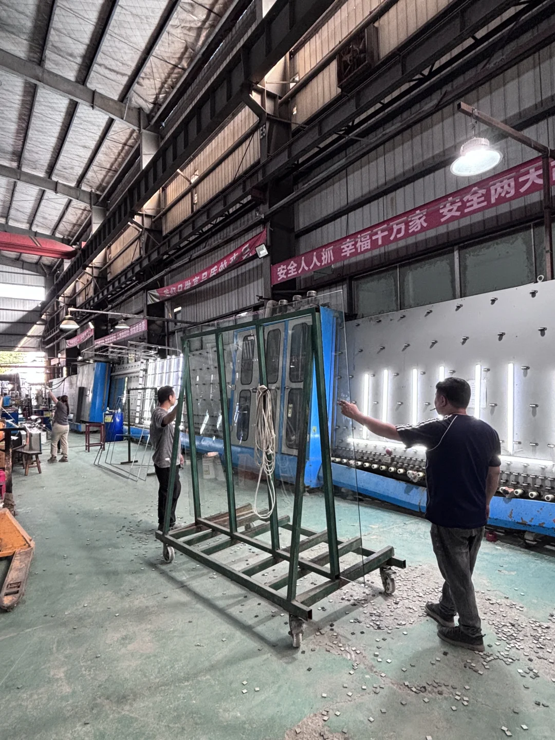 29岁玻璃厂老板，有什么想问的?