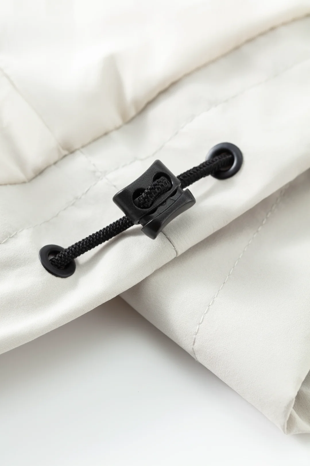 冲锋衣拍摄，防水面料拍摄，服装细节拍摄