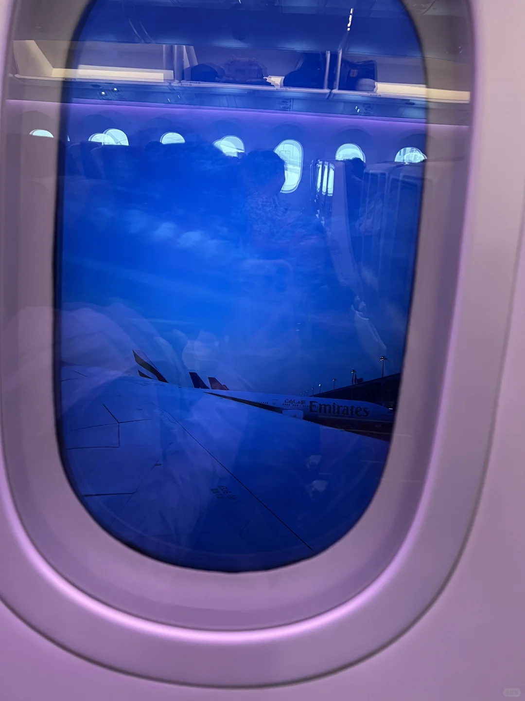 787的窗户可以变色！