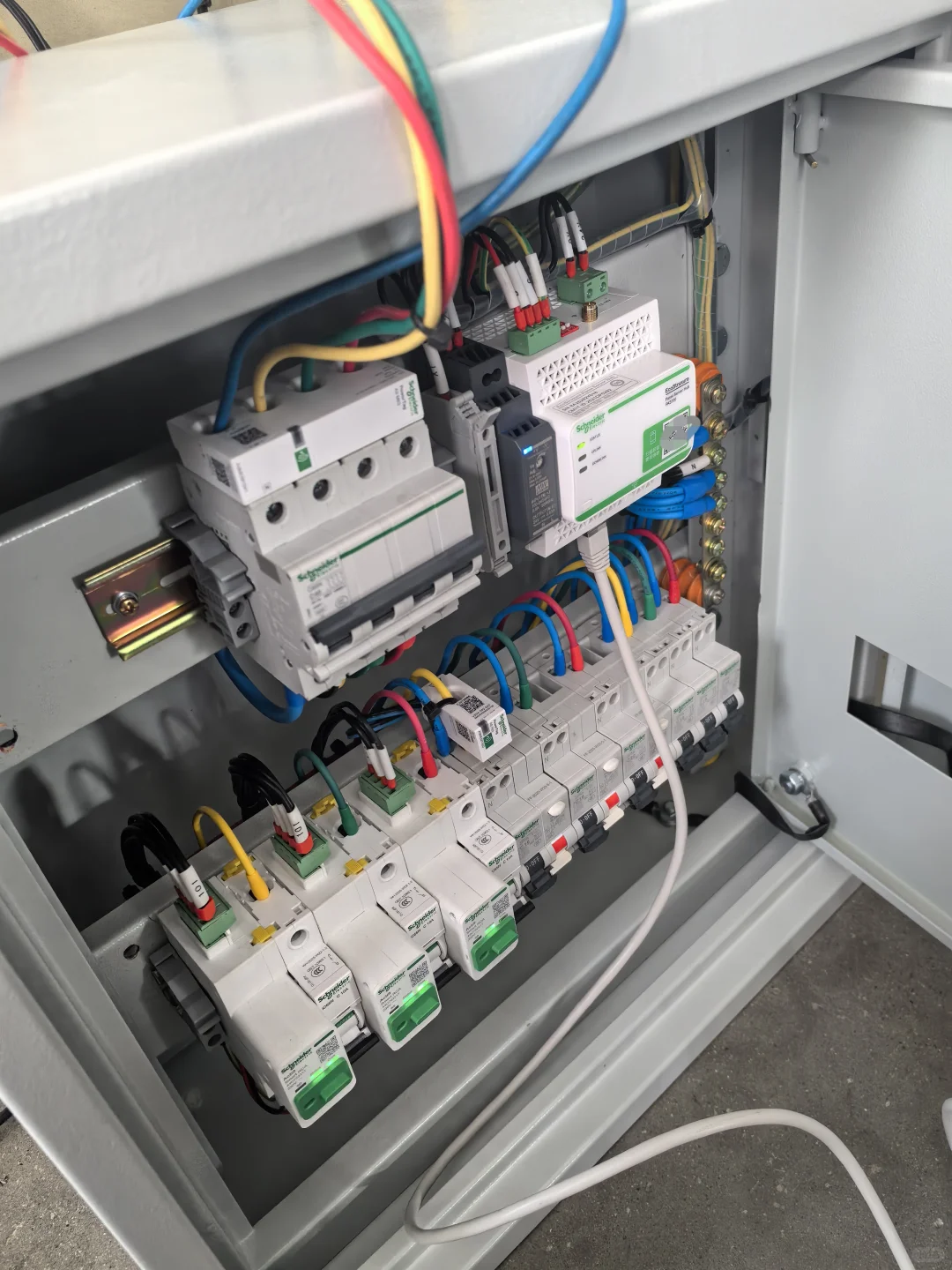 Schneider施耐德配电箱能源计量模块应用