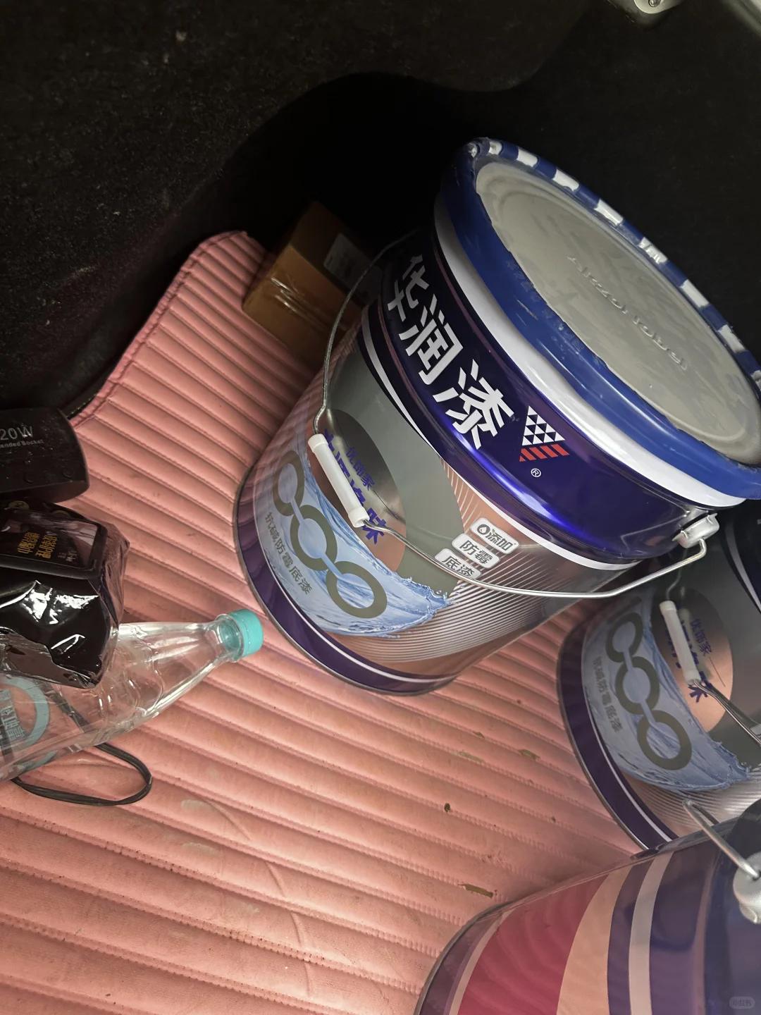 选乳胶漆了，开赌吧