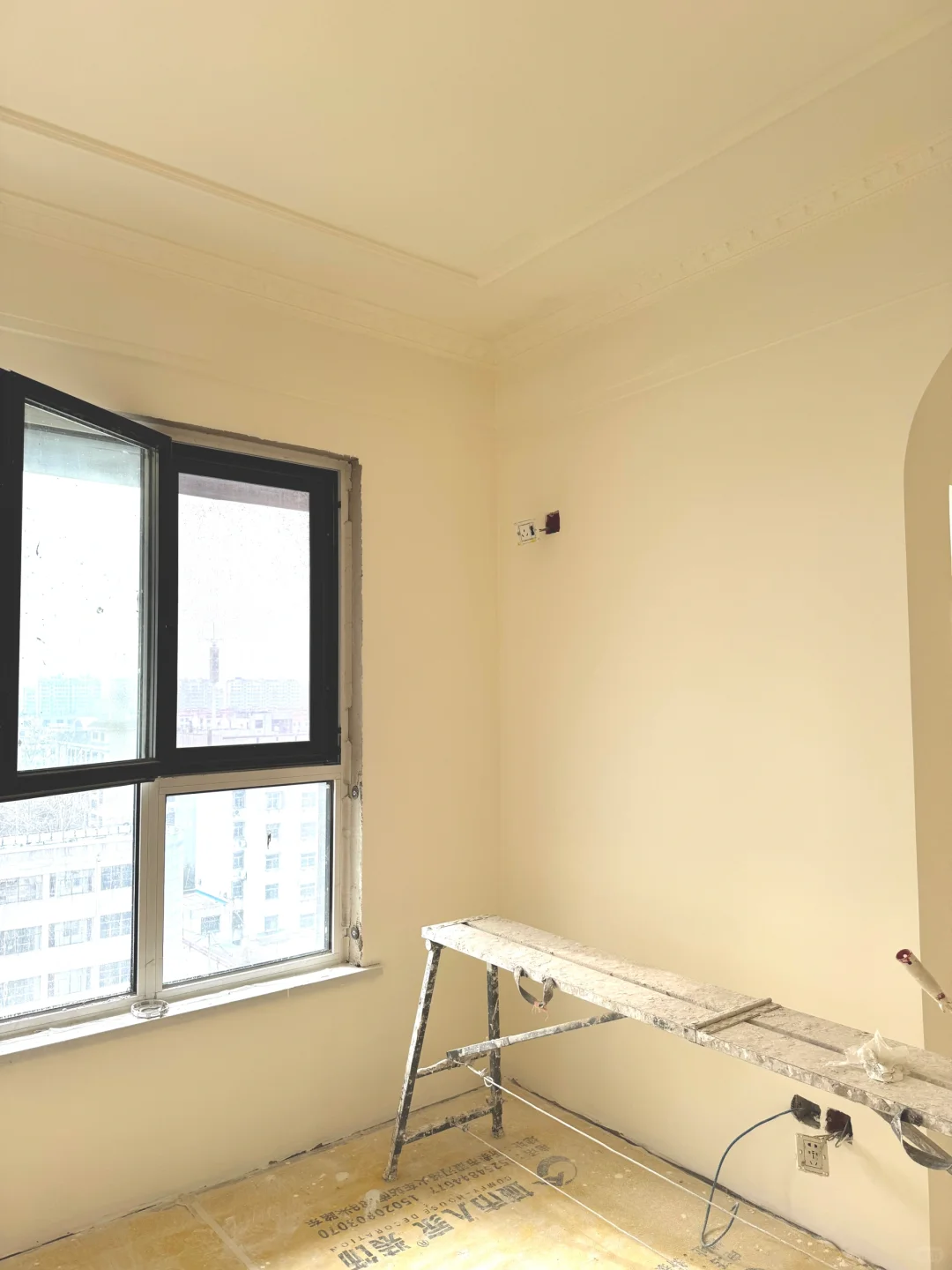 实际的珍珠白跟色卡是两模两样