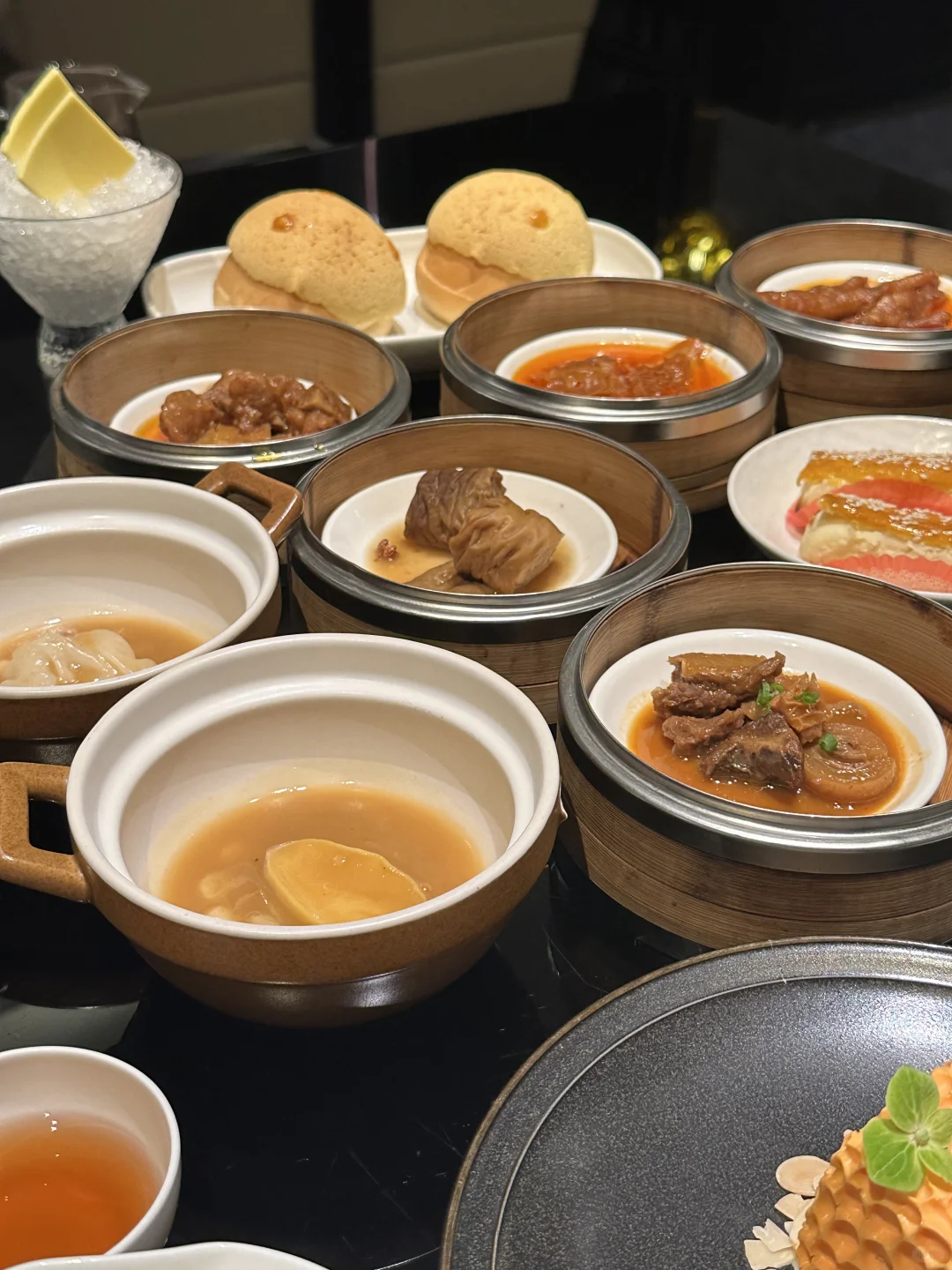 一桌子的预制菜…叹气