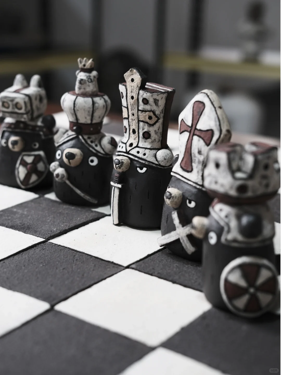 自己动手做了一副国际象棋♟️熊vs狮子