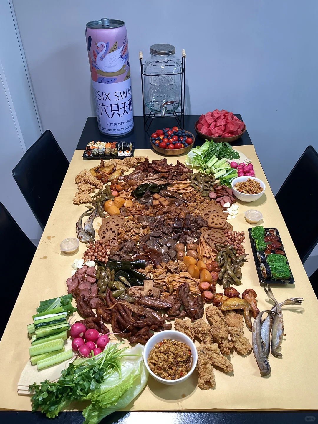 手抓下酒菜?年轻人的新型家宴聚餐 ！