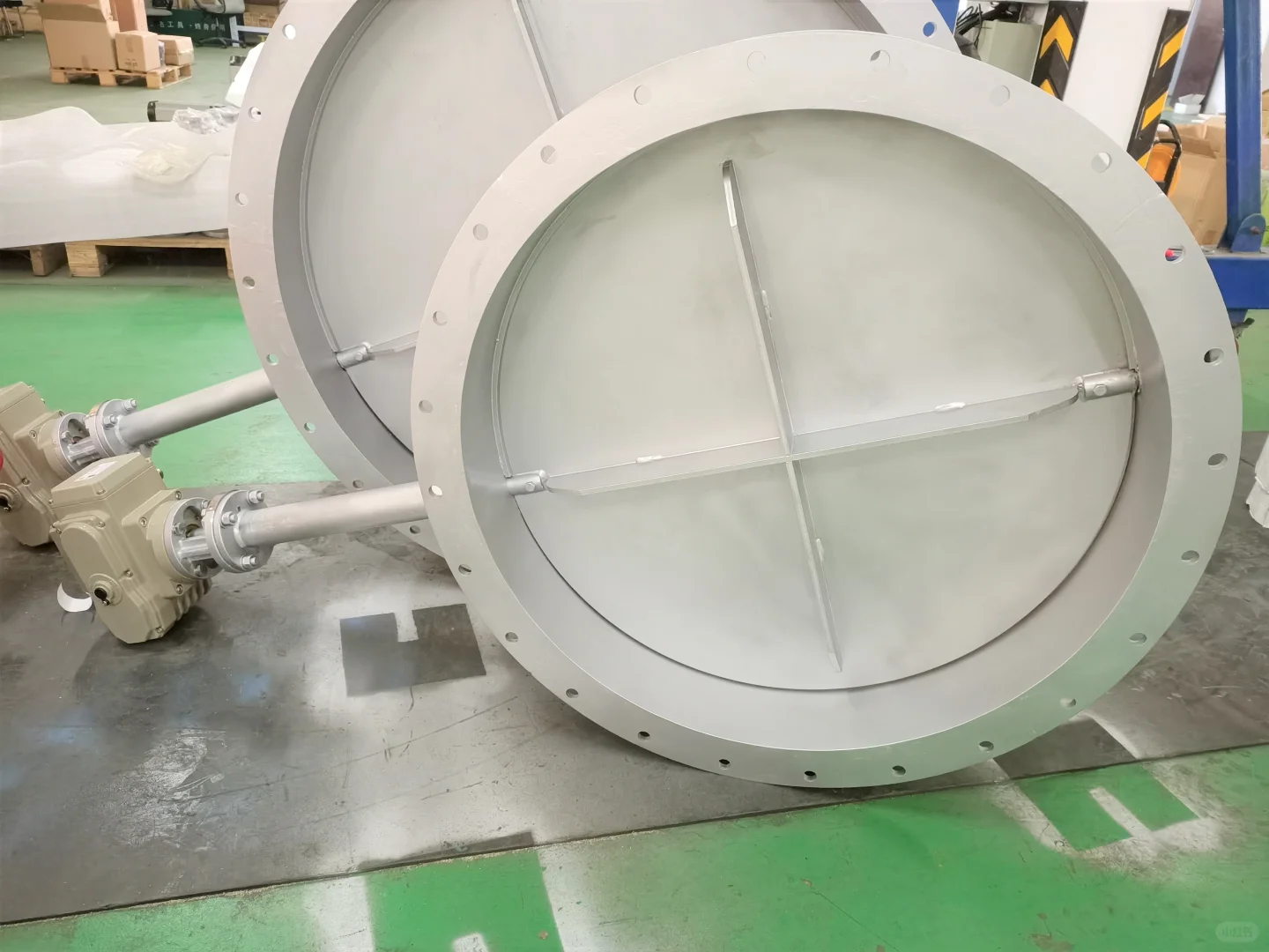 浦欧威阀门通风阀﻿ 采用钢板焊接制造