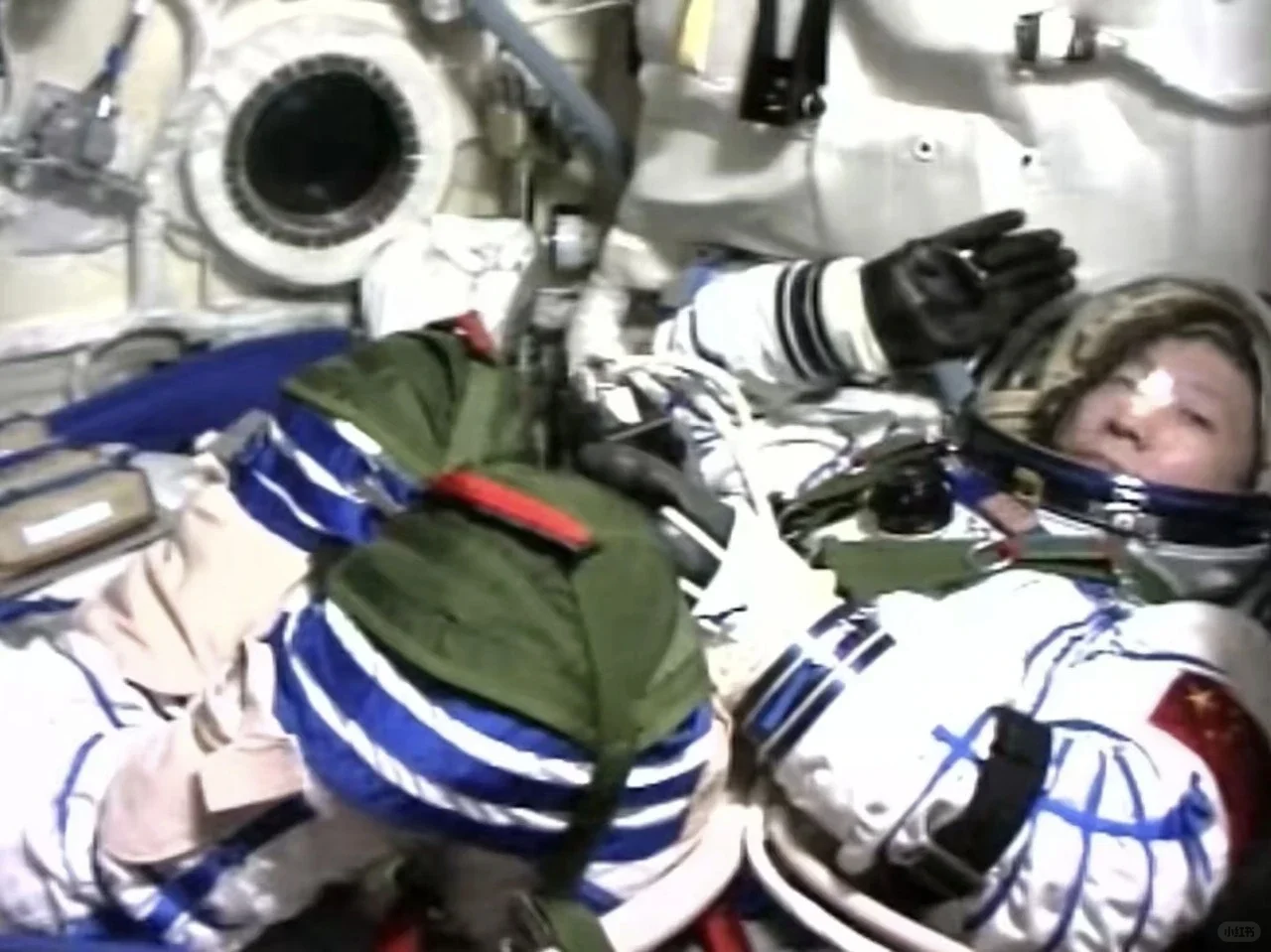 [历史上的今天]中国人第一次载人航天