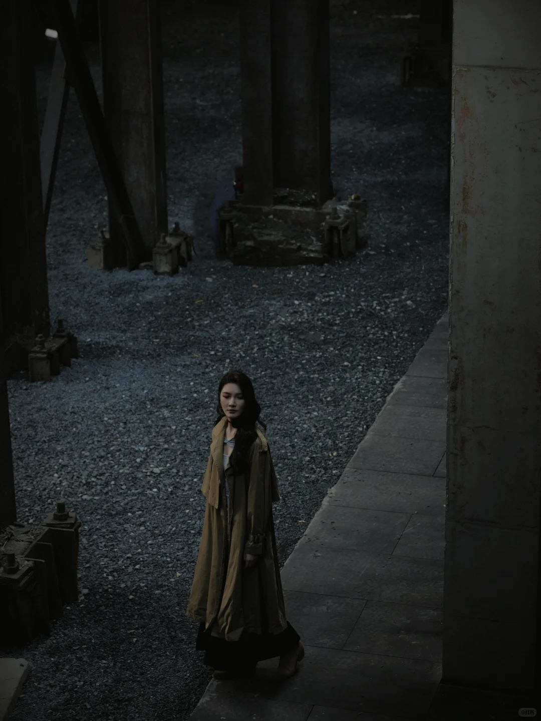 快来体验秋日废土废钢里的美拉德风