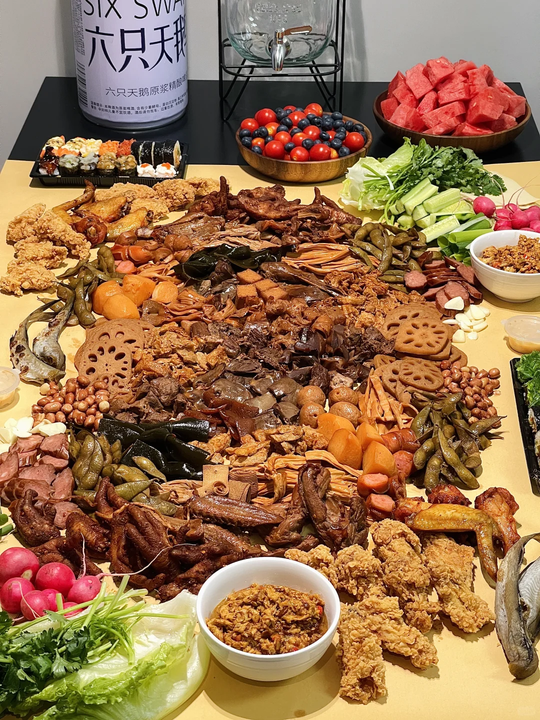 手抓下酒菜?年轻人的新型家宴聚餐 ！