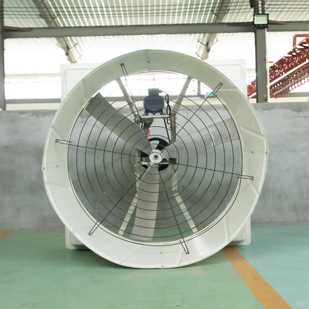 养殖设备一站式采购：养殖场玻璃钢负压风机