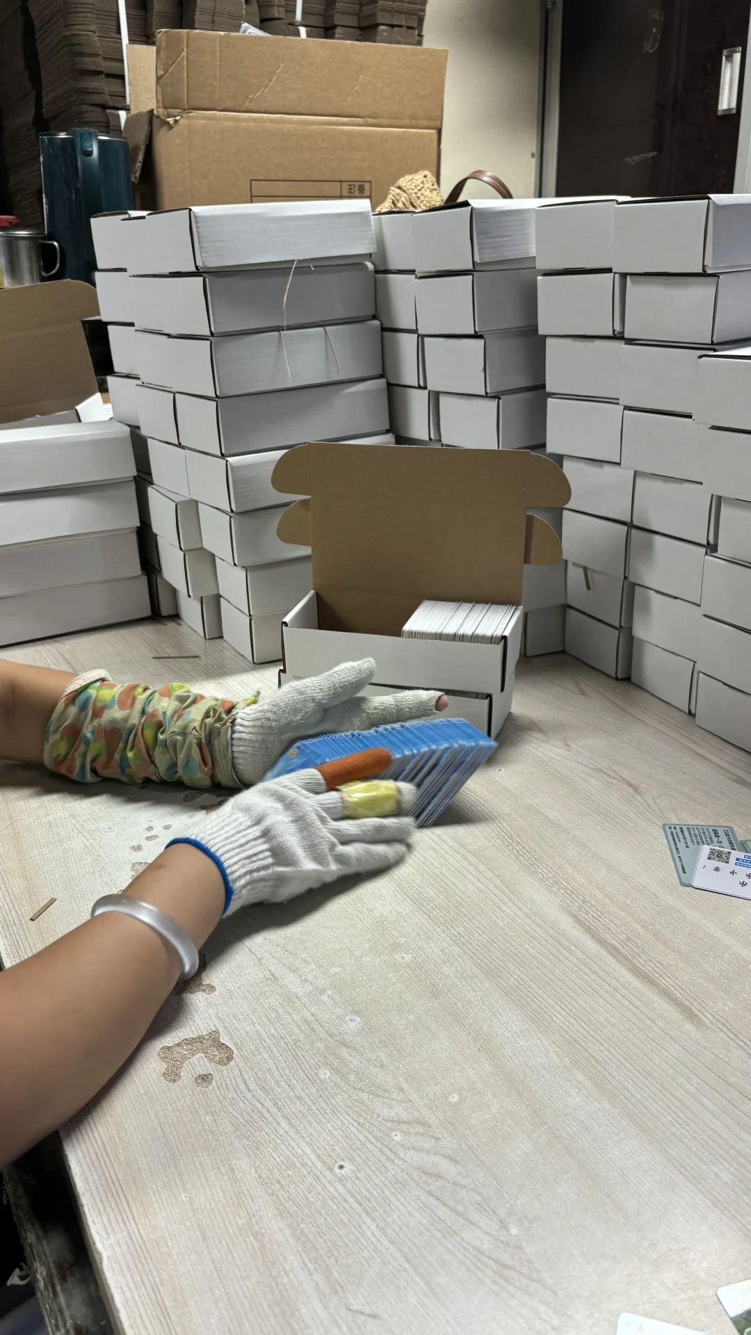 第一视角带大家体验我在车间验卡的一天