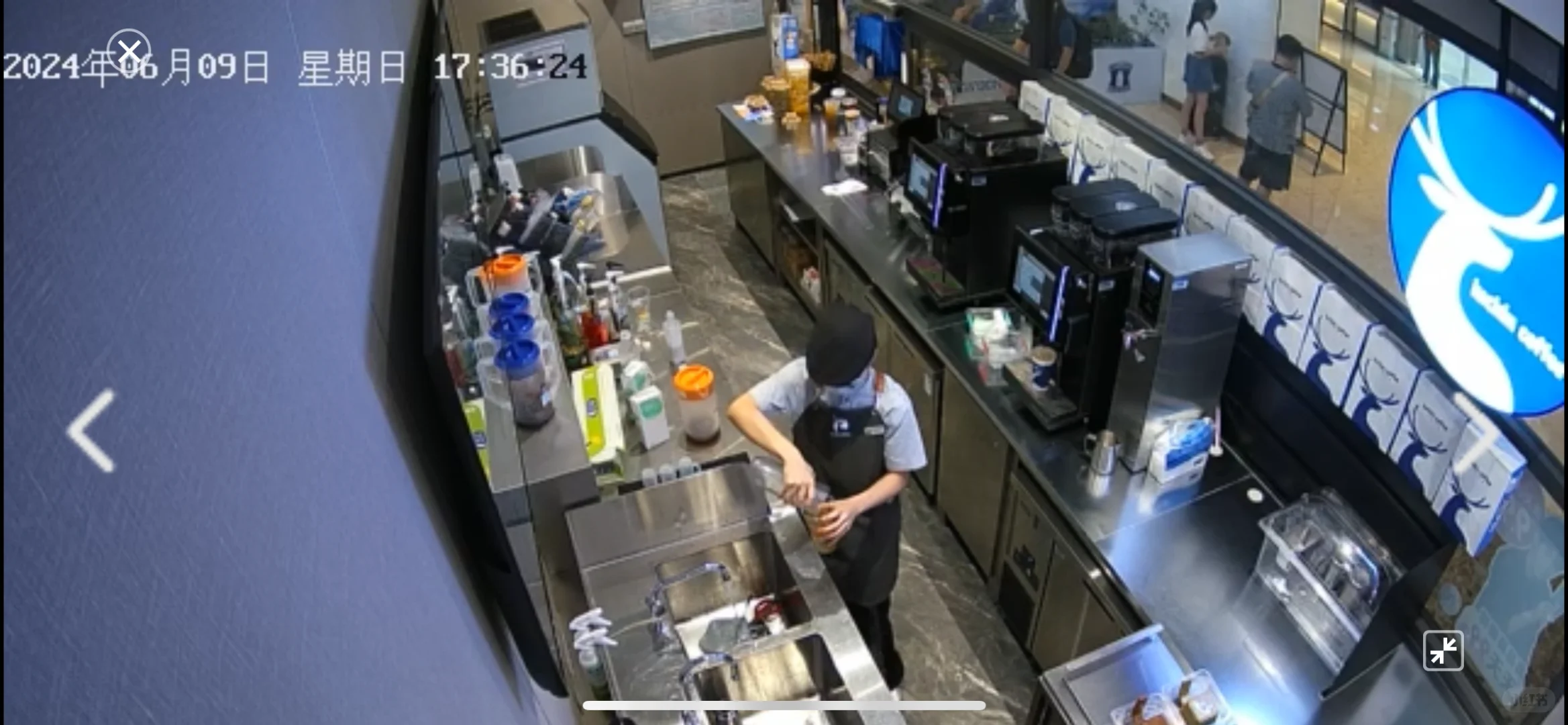 瑞幸等餐时候原来可以看制作过程？！！！