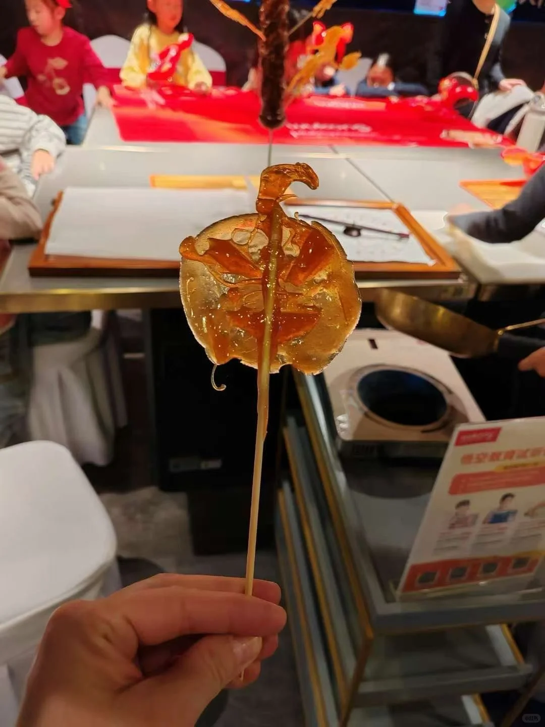 巧手绘糖画，甜蜜传非遗?