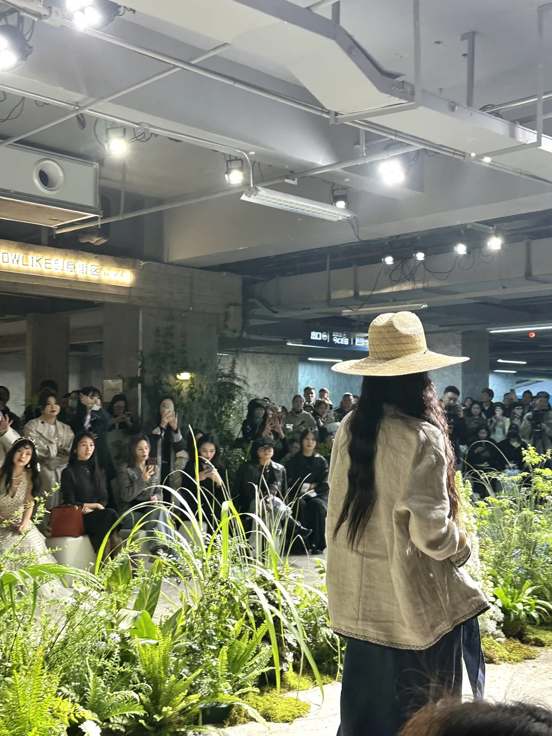 2025HOWLIKE 春夏时装采批节走秀靓爆啦??