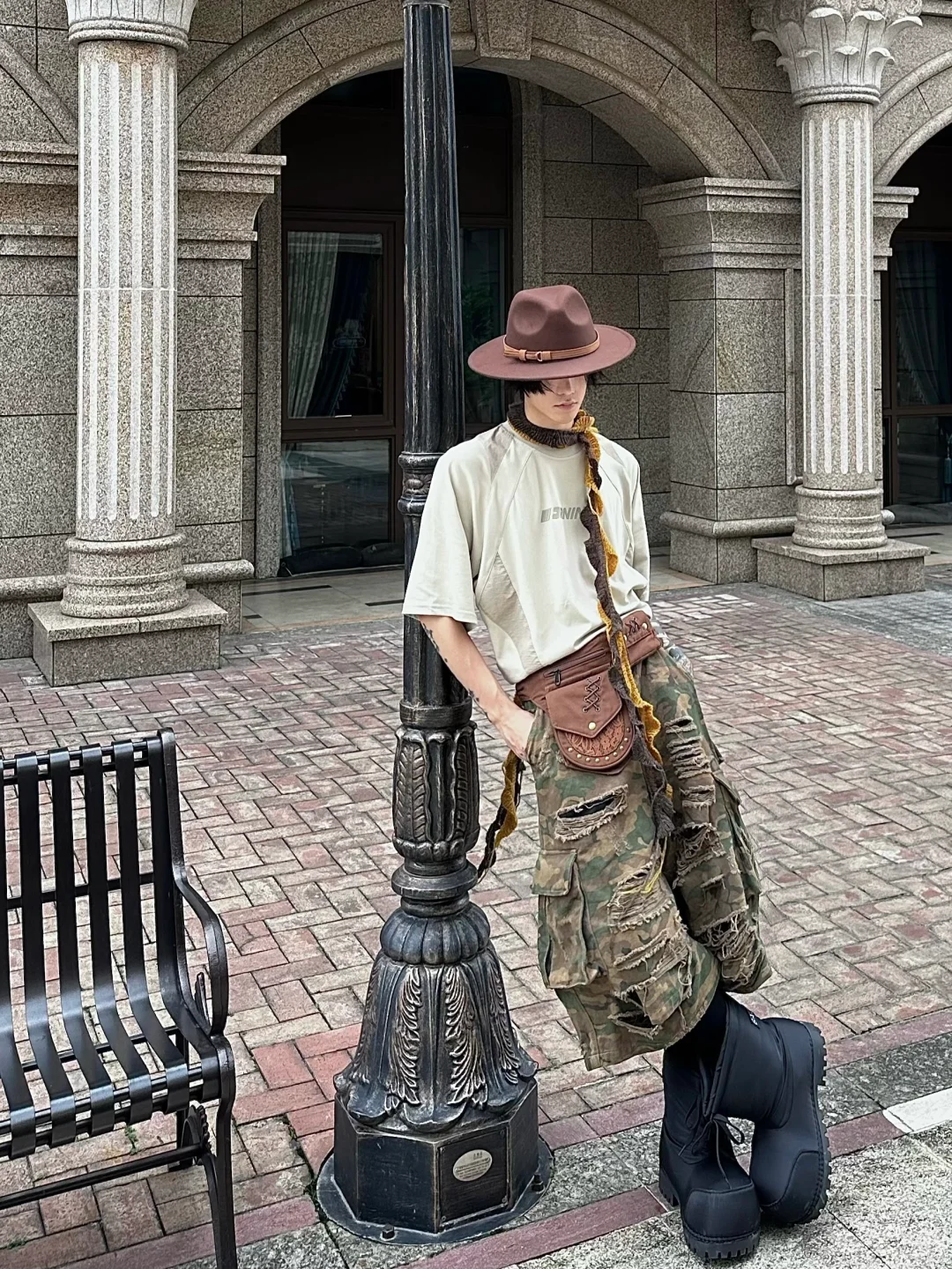 长得不帅?但穿得还行