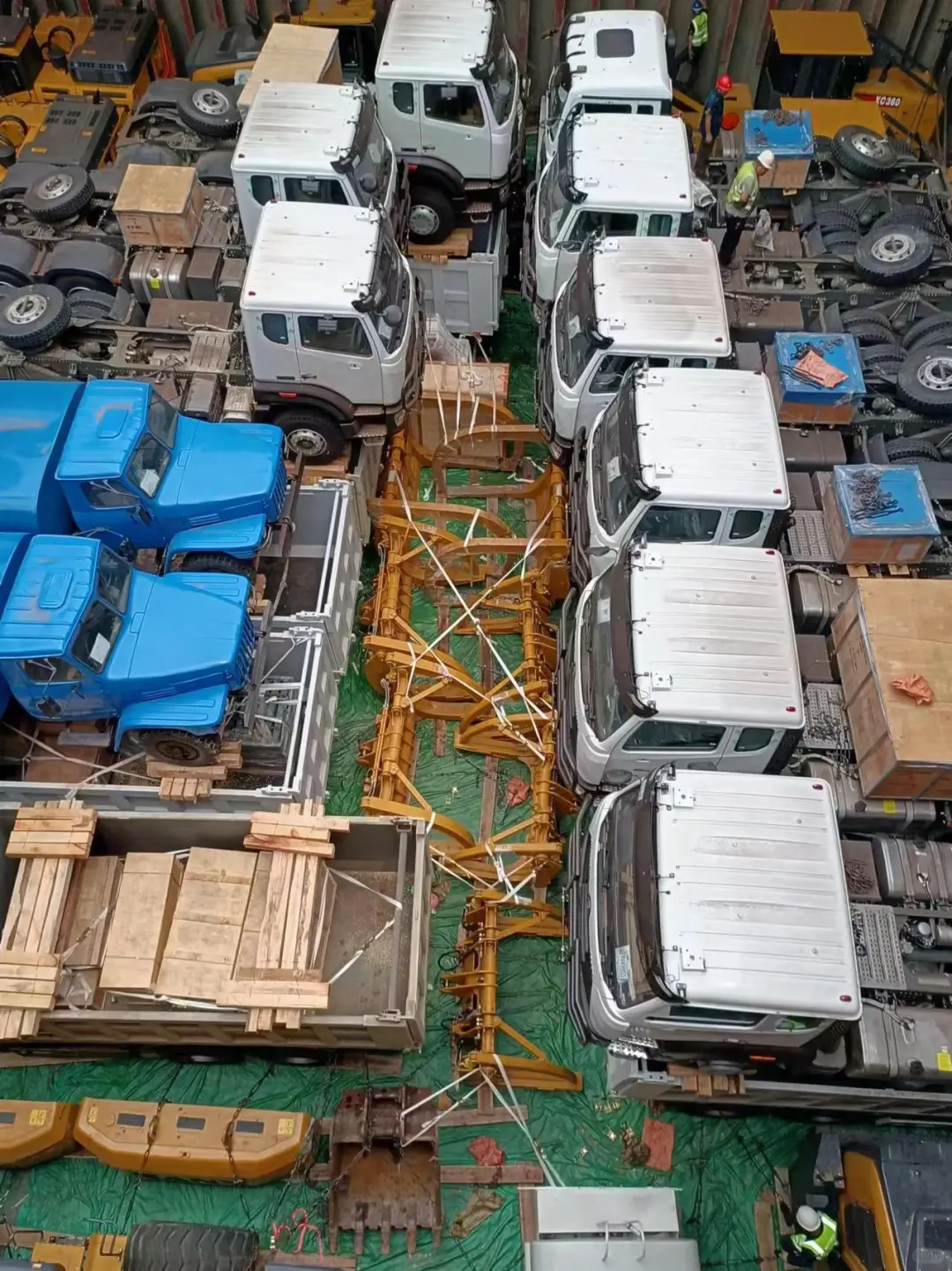 发货散货船舱内啦啦啦