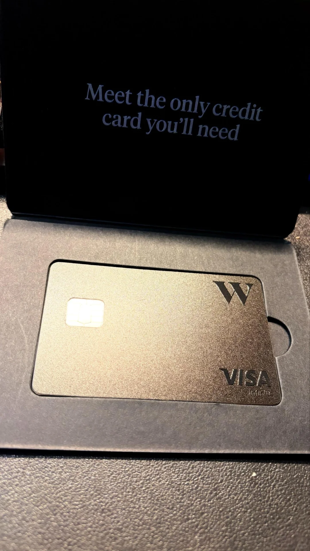 低调收到一张新卡，据说是全球最难拿的一张—