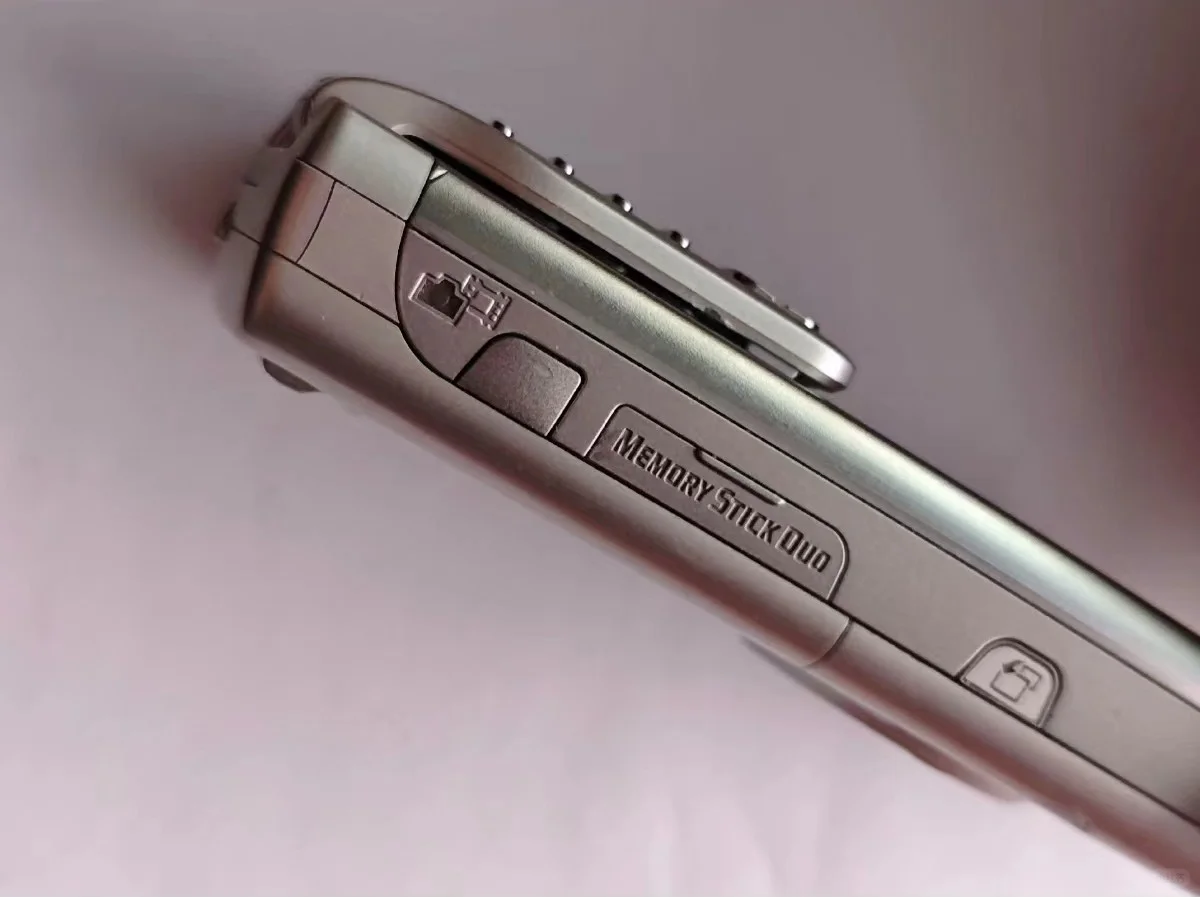 翻出二十年前的PDA智能手机，大屏依旧霸气