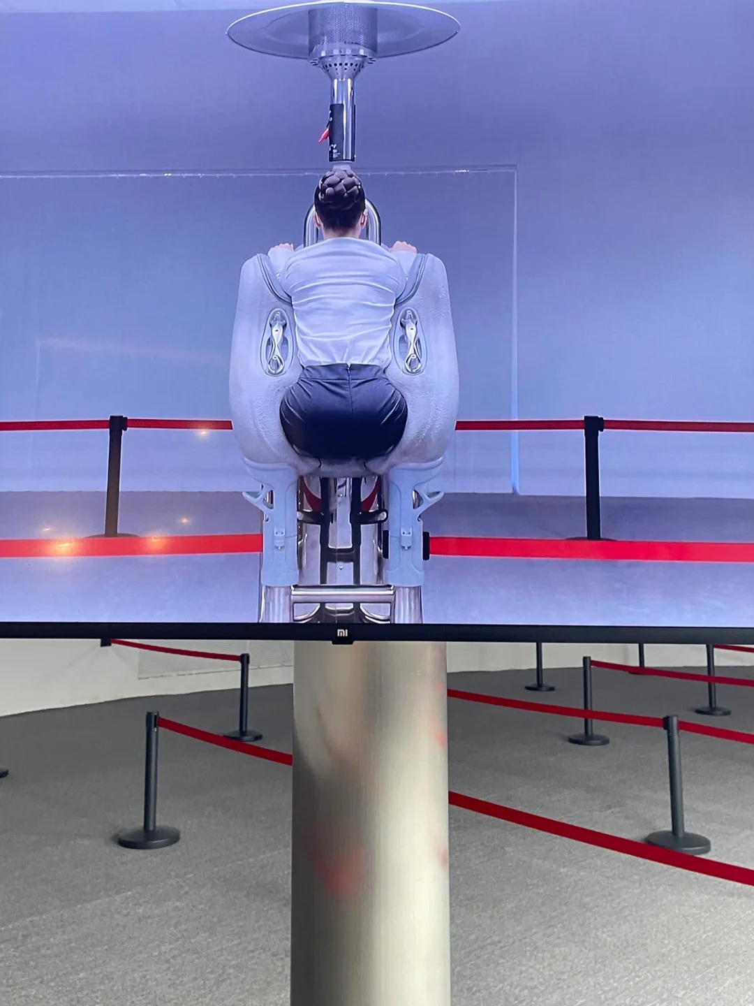 当女性以扭曲的姿态成为艺术馆展品……