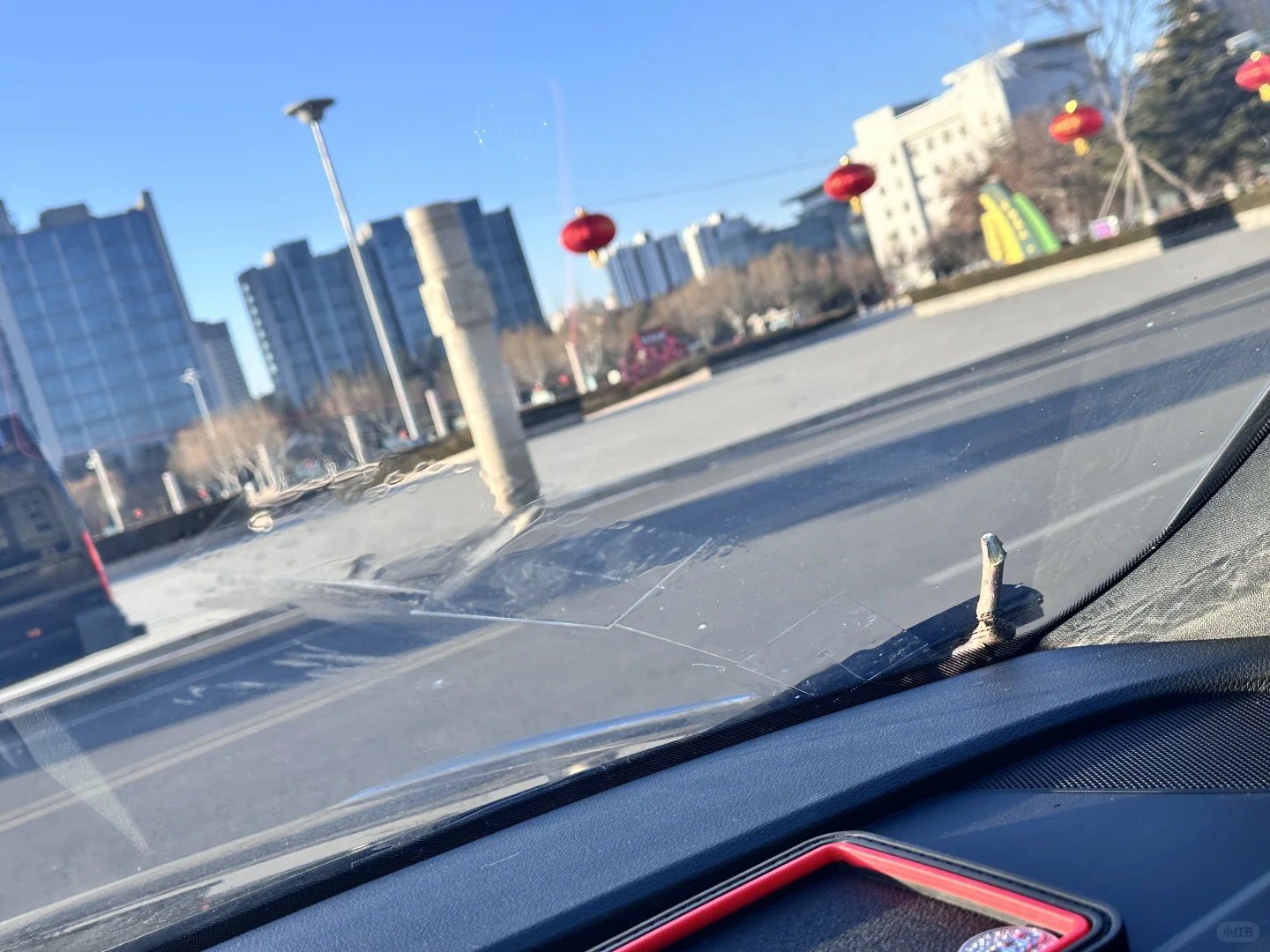 奥迪Q5L前档玻璃修复