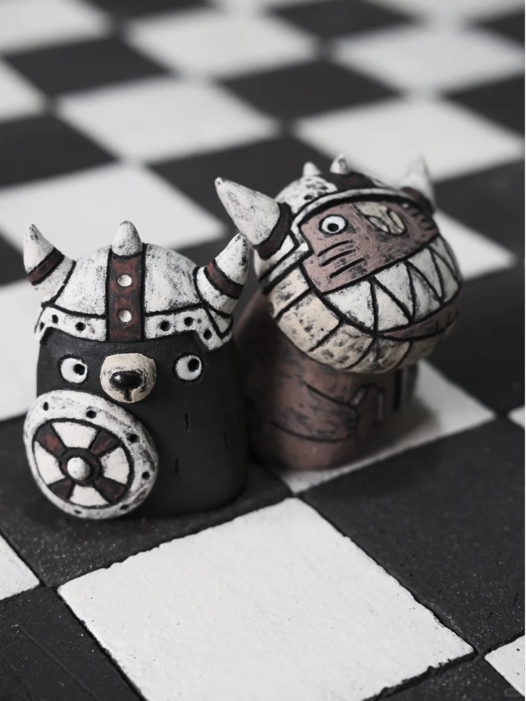 自己动手做了一副国际象棋♟️熊vs狮子