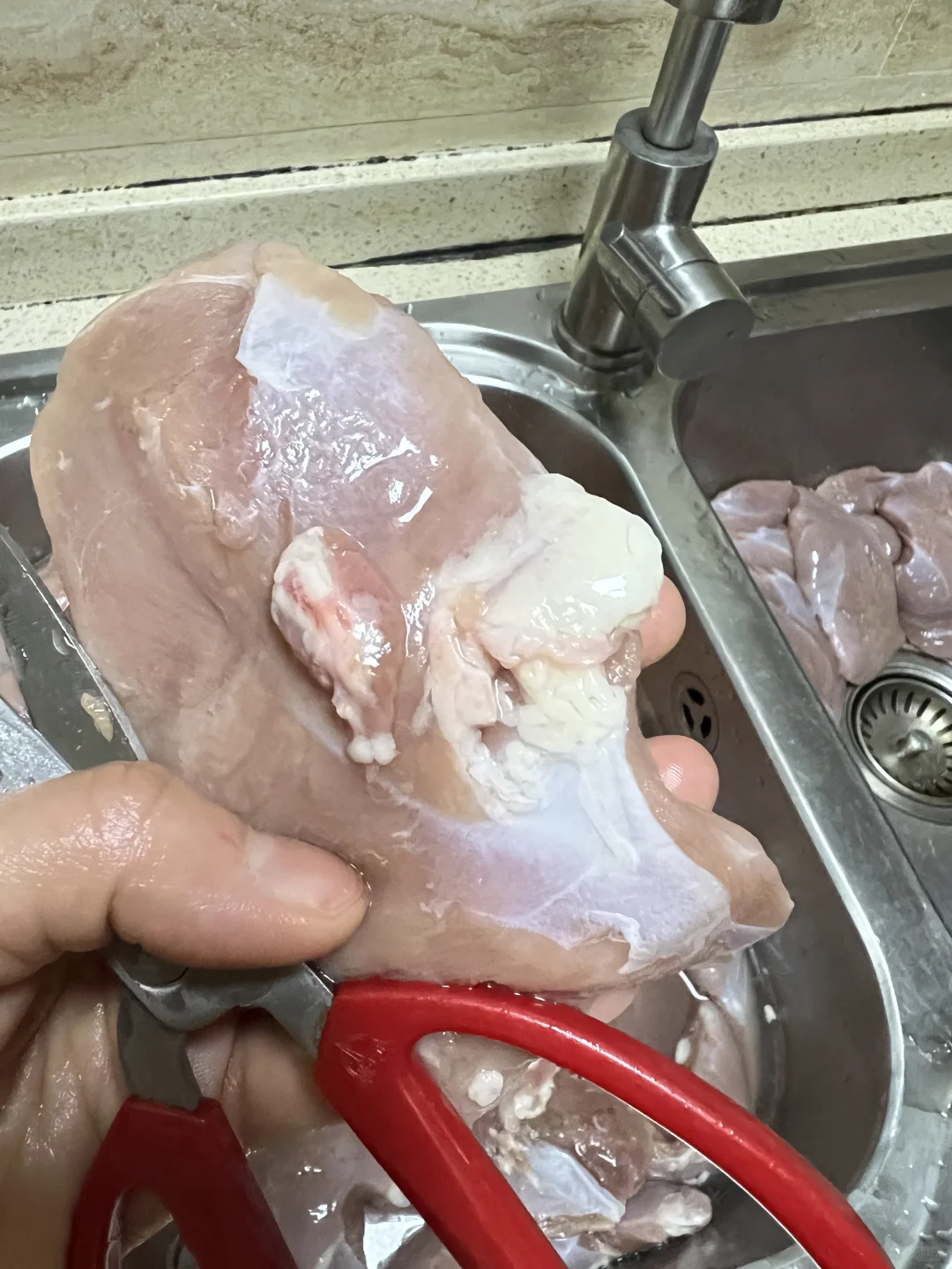 整个人都是生鸭肉味?