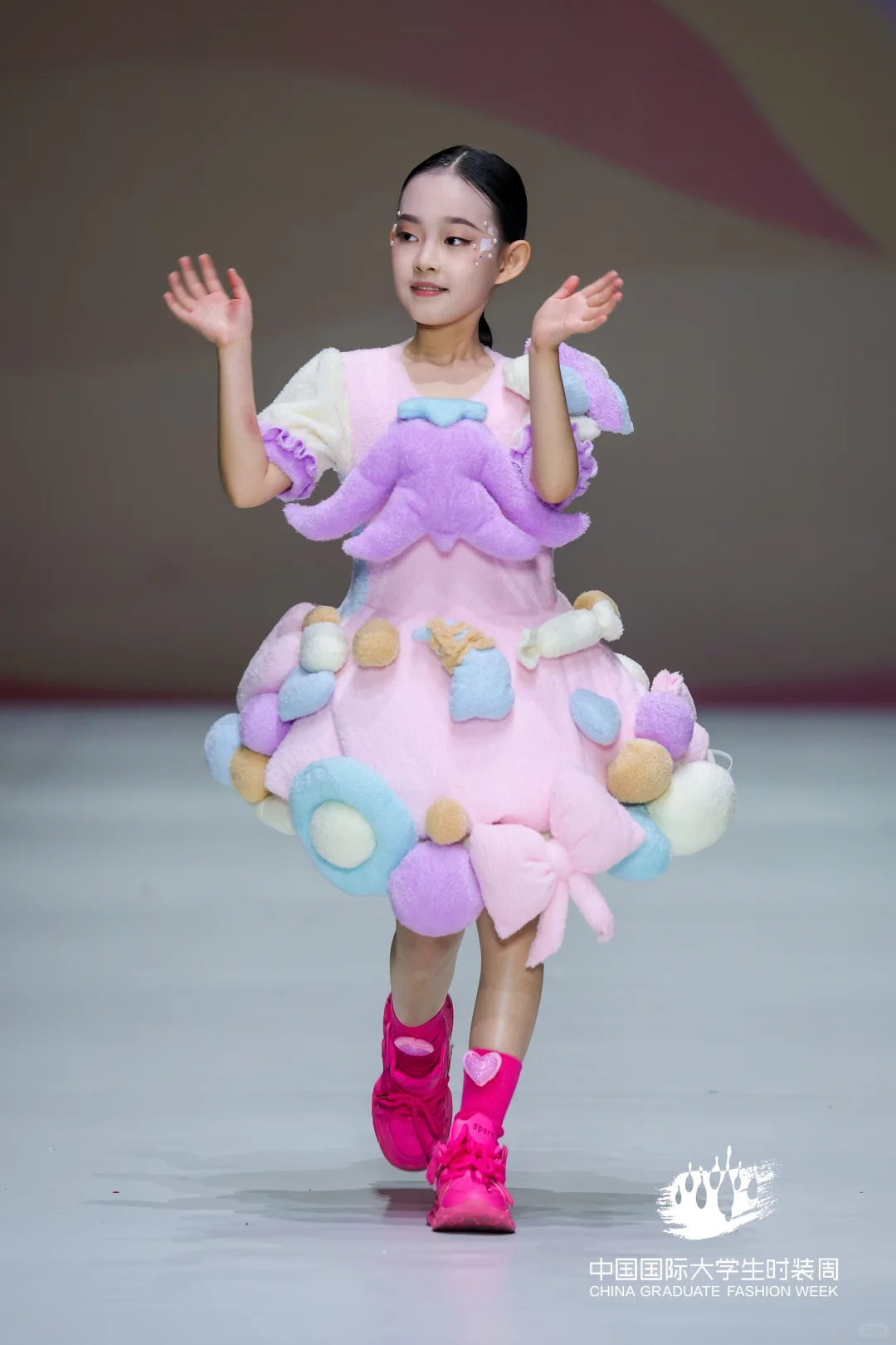2025CGFW河北科技大学服装与服饰设计毕业秀