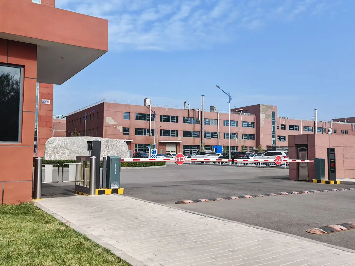 学校门口的安防产品应用场景案例